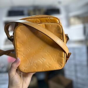 LV Vernis Crossbody